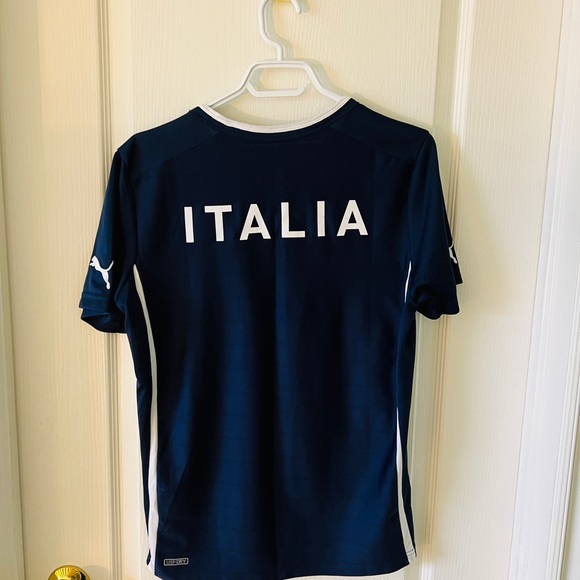 Puma - Team Italy soccer jersey, size small, good condition. - Picture 3 of 5